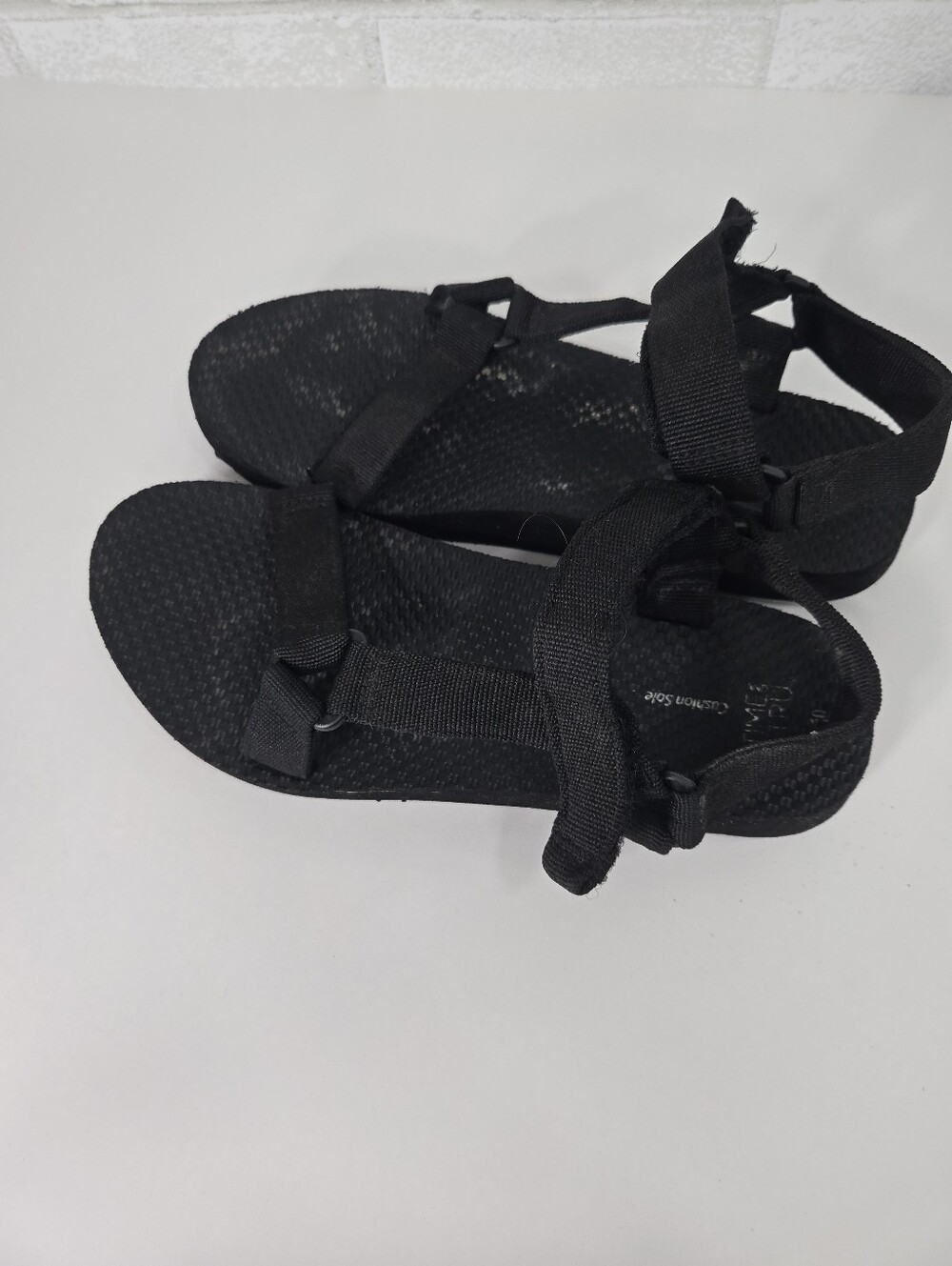 Time and Tru black sandals